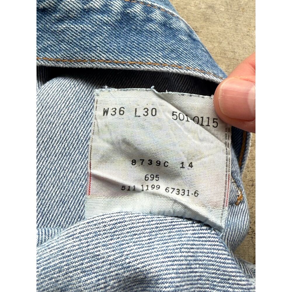 Vintage 90s Levi's 501 ButtonFly Distressed Straight Leg Denim Jeans Size 34x30 - Picture 6 of 8